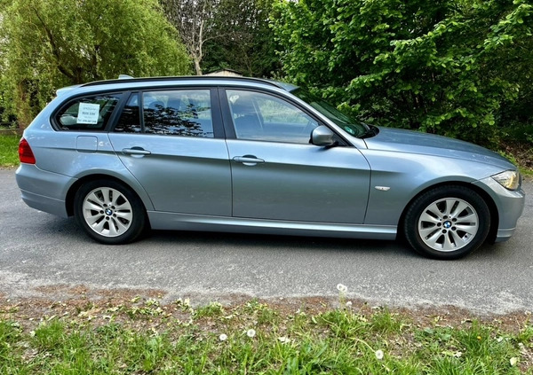 BMW Seria 3 cena 28900 przebieg: 242000, rok produkcji 2011 z Elbląg małe 106